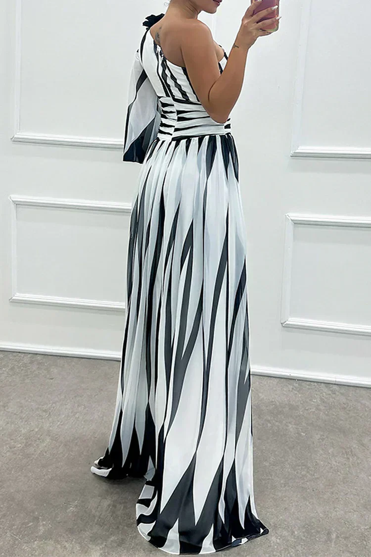 Shiloh - Elegante Gestreepte Maxi Jurk met Eén Schouder