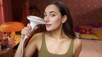 Philips Lumea IPL 7000 series - IPL Ontharingsapparaat - 2 opzetstukken met trimmer - BRI921/00