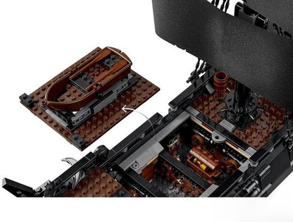 LEGO® Icons Pirates of the Caribbean - Het Piratenschip van Kapitein Jack Sparrow - 10365