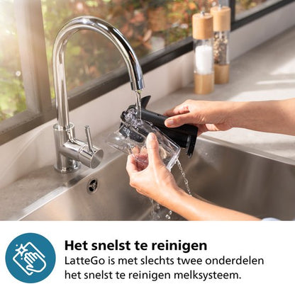 Philips 5500 Series - Espressomachine - 20 Warme & Koude Dranken - LatteGo Melksysteem - 40% Stiller - QuickStart - AquaClean Filter - Volautomatisch - Zwart - Koffiemachine met bonen - EP5541/50