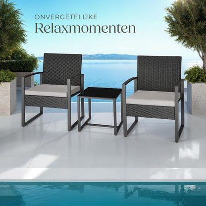 tectake® Tuinset Granada - Voor 2 Personen - 2 Loungestoelen met Bijzettafel - Wicker Zitgroep met Tuinstoelen en Tafel - Balkonmeubelset - Gestoffeerde Weerbestendige Stoelen inclusief Buitentuintafel - Zwart