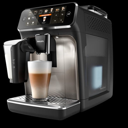 Philips 5400 Series - Espressomachine - 12 Verschillende Dranken - LatteGo Melksysteem - Keramische molen - AquaClean Filter - Volautomatisch - Zwart & Zilver - Koffiemachine met bonen - EP5447/90