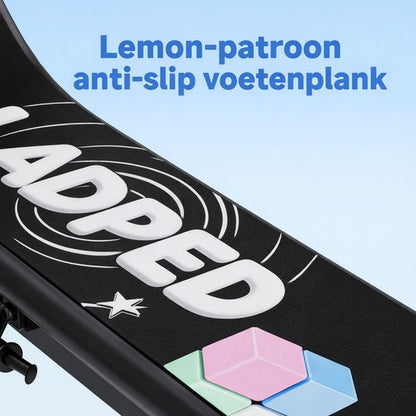 Stay-on Ladped Zwart - Elektrische kinderstep - 15km/h - Max. 15 km - Bluetooth Speaker - LED Color Lights - NL handleiding