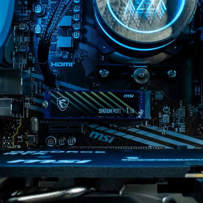 FlowUp x Powered By MSI - De Tetragame Gaming PC - Ryzen 7 5700x - RTX 5060 - 32 GB Corsair RAM - MSI 650w - 1 TB NVMe SSD - AZZA Galeforce ARGB