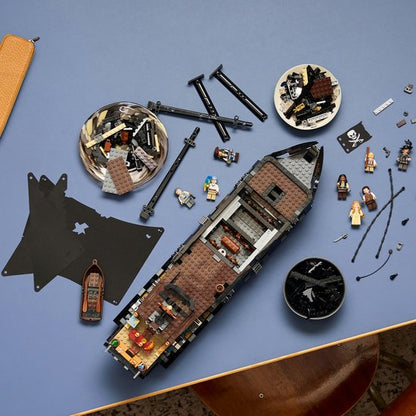 LEGO® Icons Pirates of the Caribbean - Het Piratenschip van Kapitein Jack Sparrow - 10365