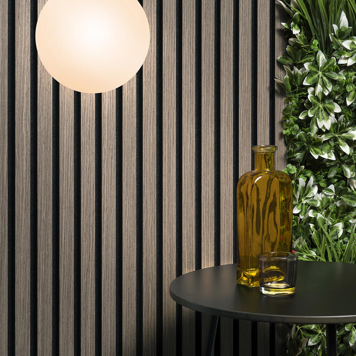 Akustisk vægpanel i lys valnød – 270 × 60 cm
