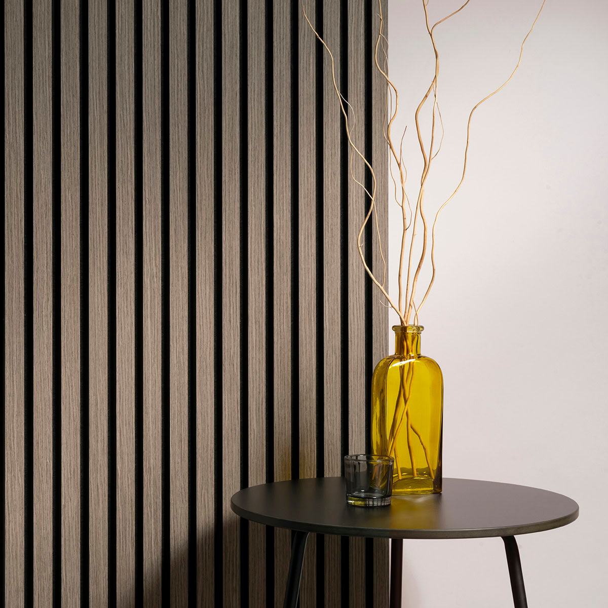 Akustisk vægpanel i lys valnød – 270 × 60 cm