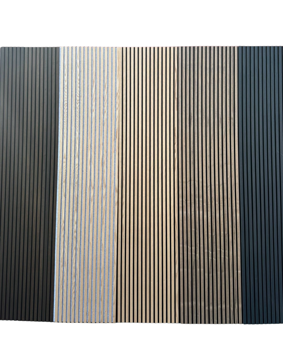 Akustisk vægpanel i røget eg – 270 × 60 cm