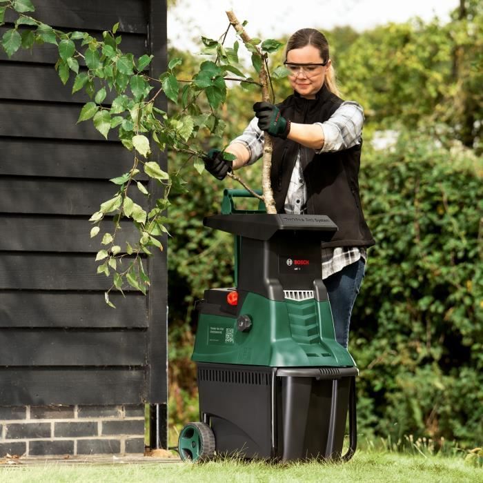 Broyeur de végétaux Bosch AXT 25 D – branches jusqu’à 40 mm – photo 3