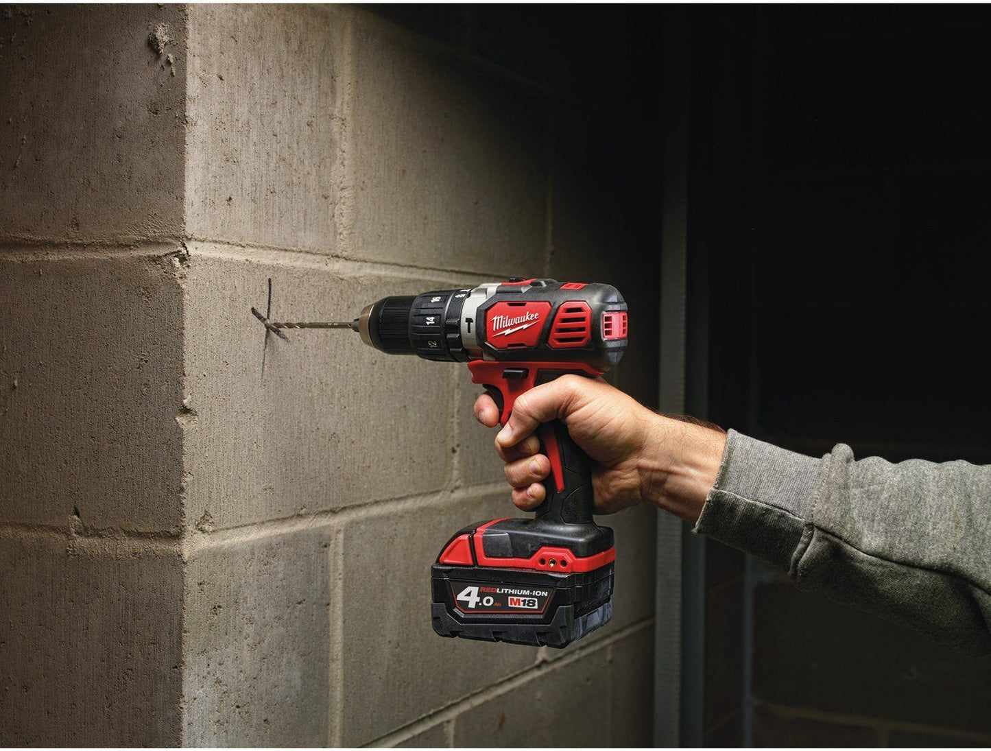 Milwaukee M18 BPD-402C accu Klopboormachine | 18v
