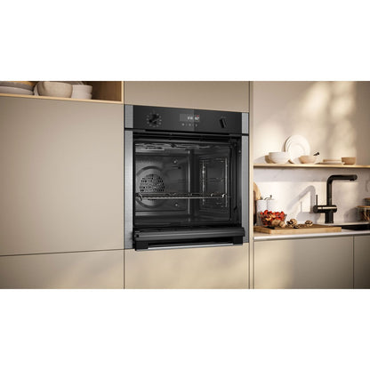 B6ACH7AN7B_SS - Oven with door open shot