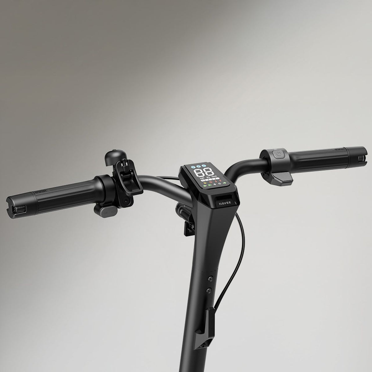 Navee Electric Scooter - handle shot